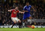 juan-mata-of-manchester-united-closes-down-john-mikel-obi-of-chelsea-picture-id508929386