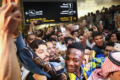 Musa Cherishes Life In Saudi Arabia, Loves Taking Photographs With Fans