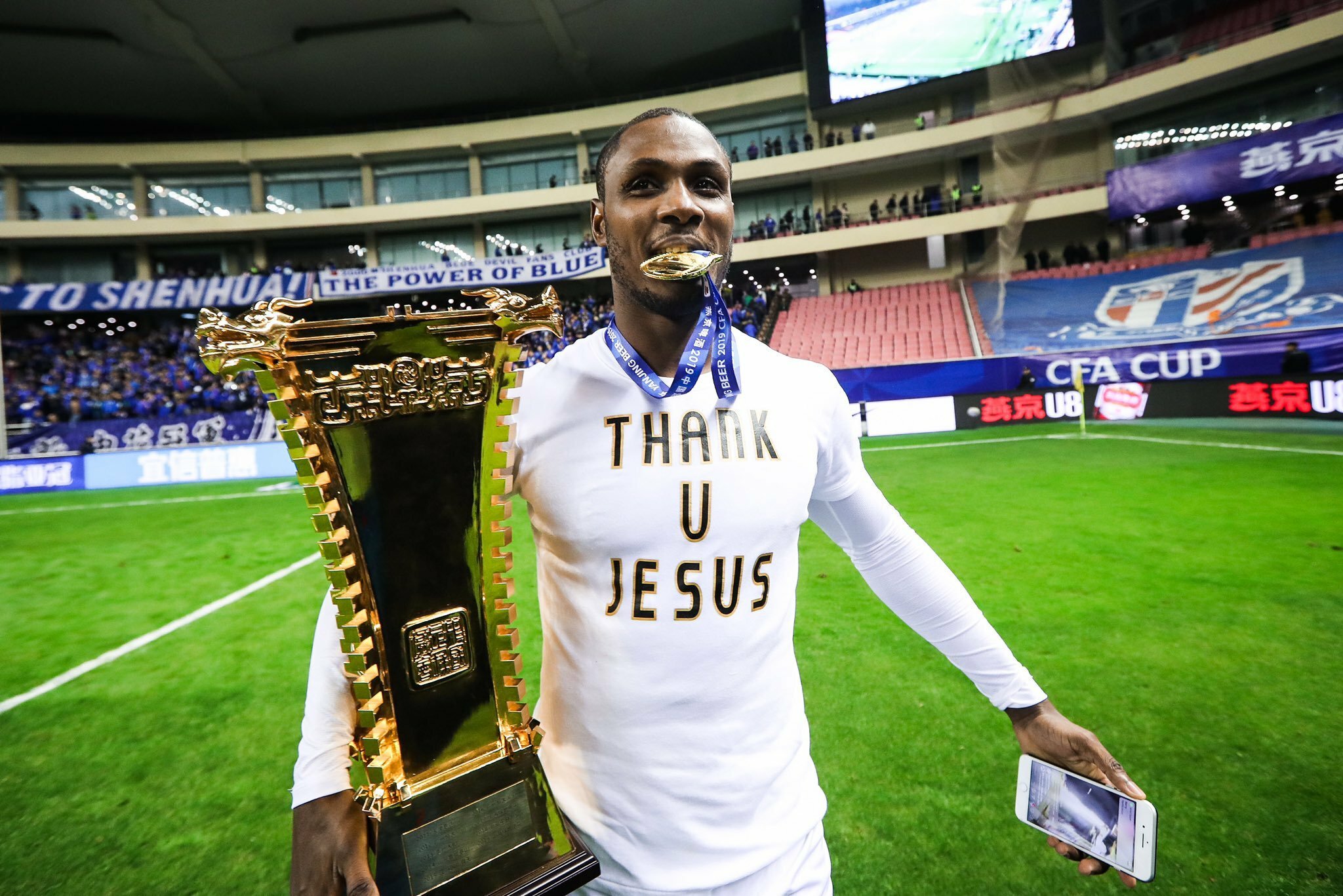 Ighalo Celebrates Chinese Cup Victory As Early Christmas Gift