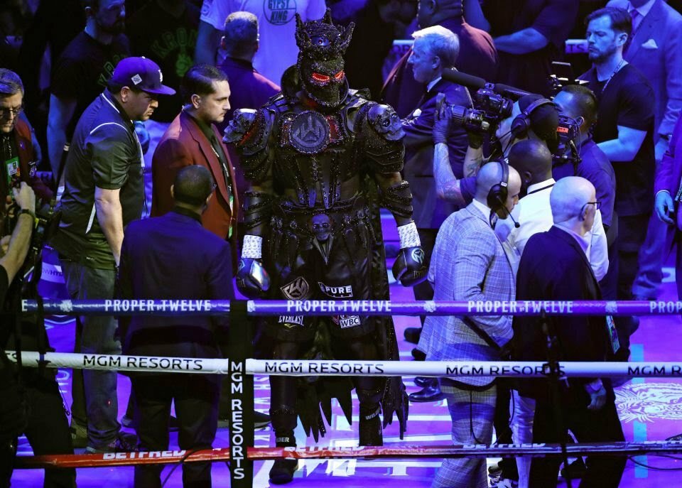 Wilder’s Trainer Blames Heavy Ring Walk Costume For Loss To Fury